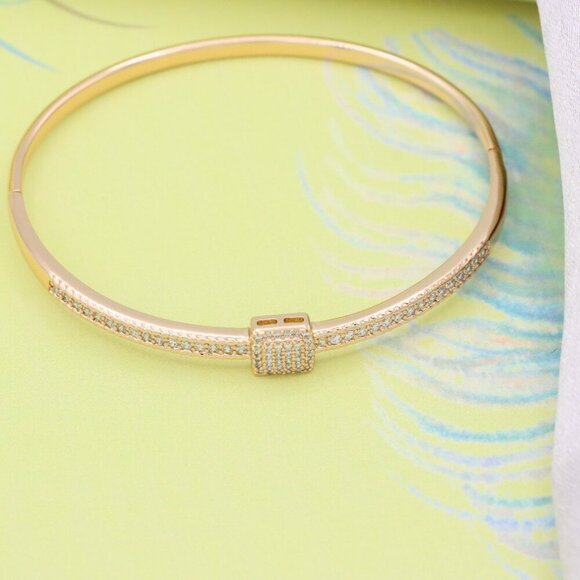 Elegant Rose Gold Bangle with Pave-Set Square Accent, XPBL0500 - Picture 4 of 12